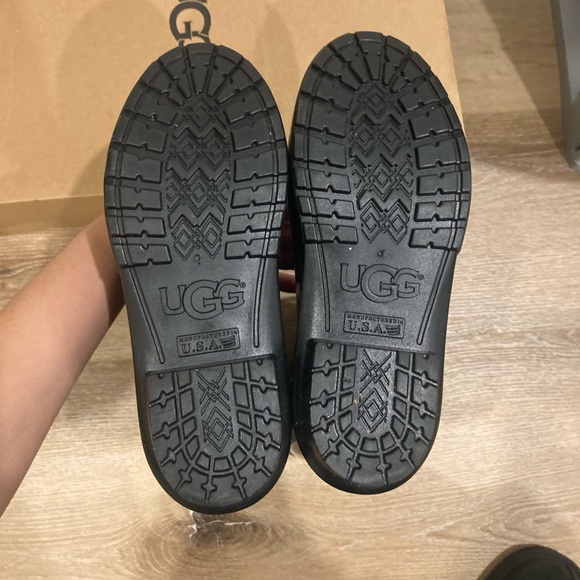 UGG rain boots - Picture 3 of 3